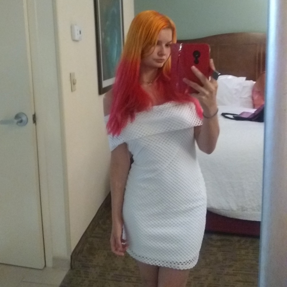 WHITE OFF THE SHOULDER DRESS